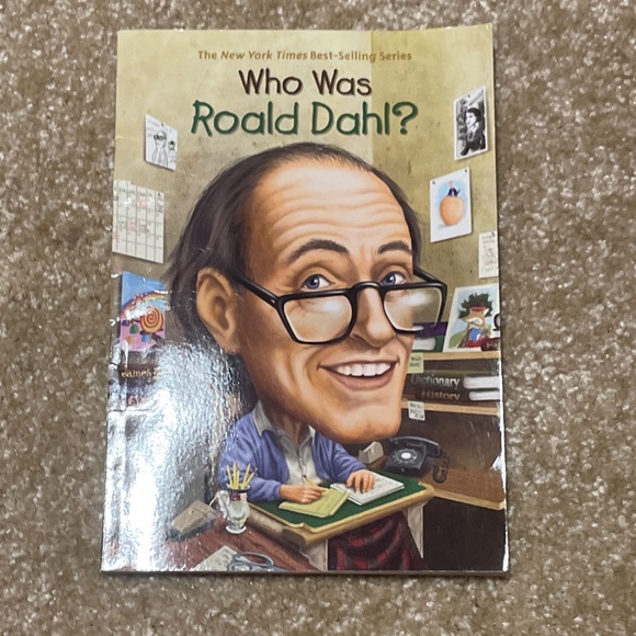 who was book set - Picture 3 of 4